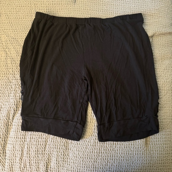 Tamara Malas Shorts- Size 14/16 - Picture 2 of 4